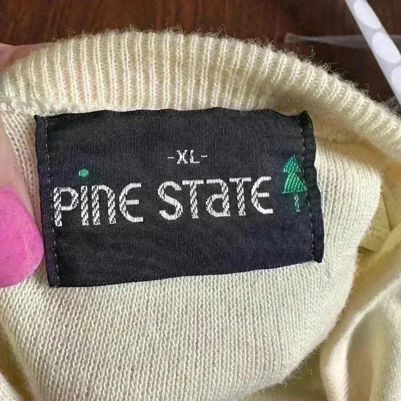 Pale Yellow V-neck Sweater With Donkey/mexican/sombrero Logo On Chest. Sz XL - Picture 5 of 5